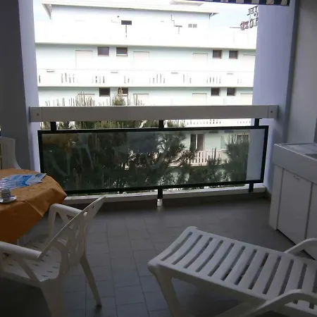 Apartment In 24411b *